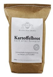Diese leckere Kartoffelbackmischung wird nach altem Rezept hergestellt und von Hand abgepackt. Die Backmischung besteht aus Weizen und Kartoffeln und muss nur noch mit lauwarmem Wasser angerührt werden. Die Gebrauchsanweisung befindet sich auf der Rückseite der Verpackung.